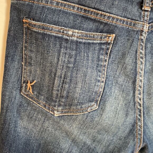 Kut from the Kloth- roll up Bermuda- medium wash- Size 6 - Picture 5 of 10